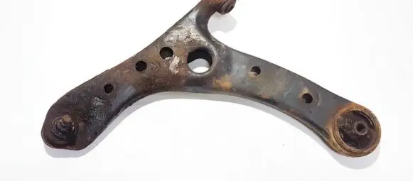 Toyota Avensis Verso Front lower control arm/wishbone