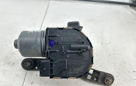Citroen C4 II Picasso Wiper motor 9676371780 0390248104