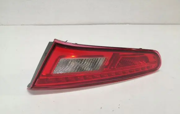 Alfa Romeo Giulietta Tailgate rear/tail lights