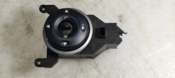 Hyundai Santa Fe Wing mirror switch 371480