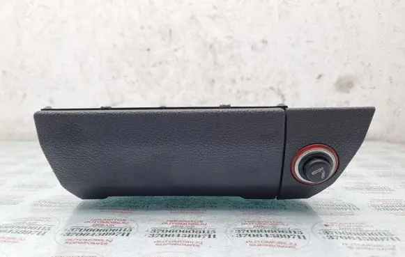 Volkswagen Touran I Ashtray (front) 1T1857961F