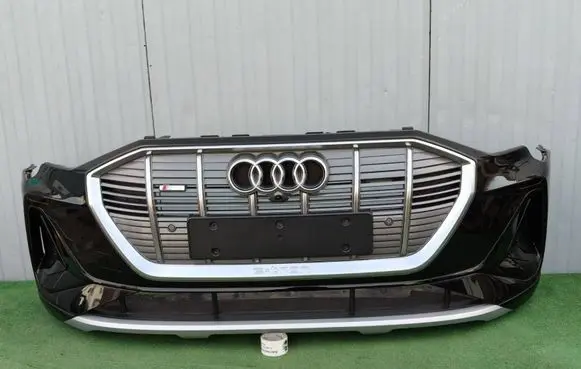 Audi e-tron Front bumper 