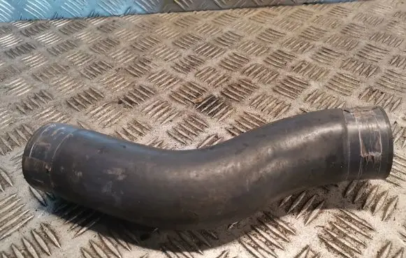 Intercooler hose/pipe
