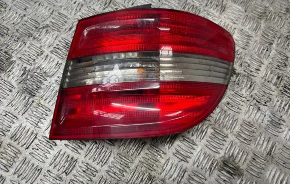 Mercedes-Benz B W245 Rear/tail lights A1698202664
