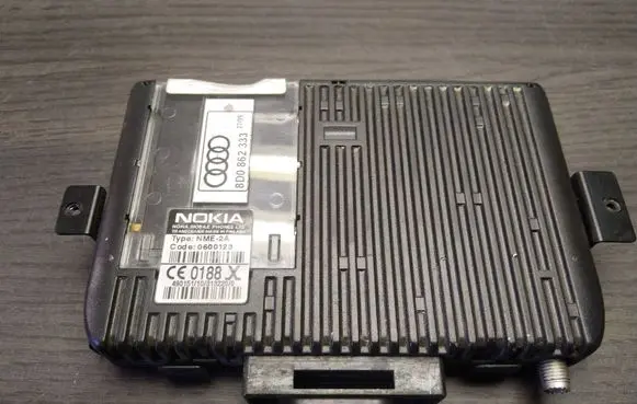 Audi A4 S4 B5 8D Bluetooth control unit module 8D0862333