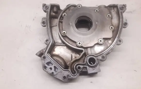 Jaguar XF X250 Oil pump 4R8Q6600AE U1NDA