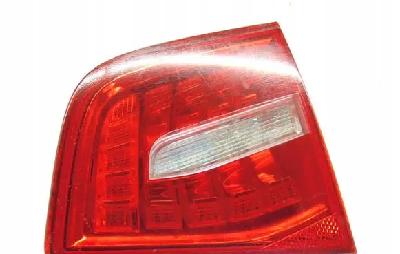 Audi A6 S6 C6 4F Tailgate rear/tail lights 4F5945094E