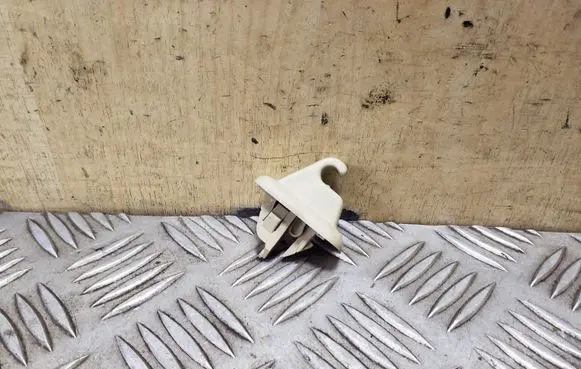 Sun visor clip/hook/bracket