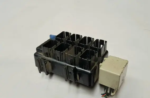 Subaru Outback Fuse module 128V85C E11020100