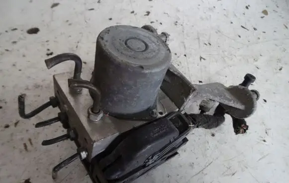 Mercedes-Benz A W169 ABS Pump 0064344612