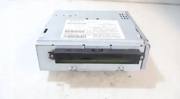 Volvo V50 Radio/GPS head unit trim 
