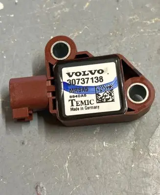 Volvo V50 Airbag deployment crash/impact sensor 30737138 MRSA5 8840A6