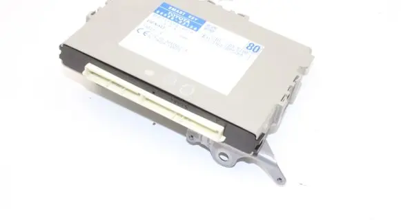 Toyota Auris E180 Keyless (KESSY) go control unit/module 8999002150