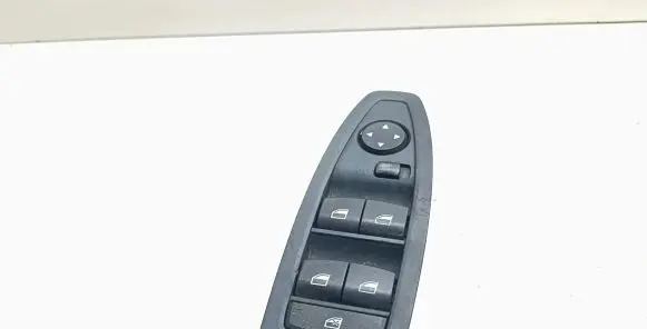 BMW 1 F20 F21 Electric window control switch 9208110