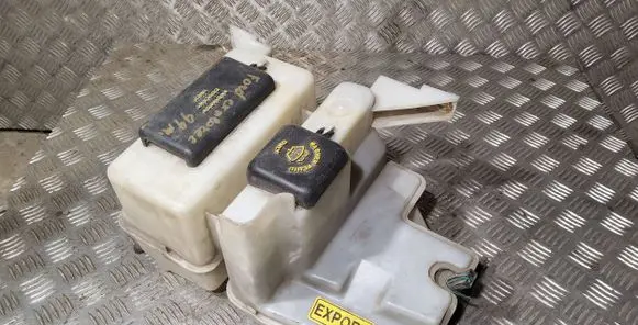 Ford Explorer Windshield washer fluid reservoir/tank F57D7820408CB