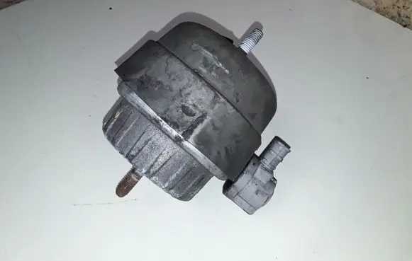 Audi A6 S6 C6 4F Engine mount bracket 4F0199382BL