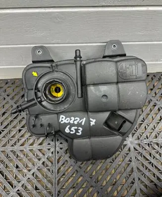 Coolant expansion tank/reservoir