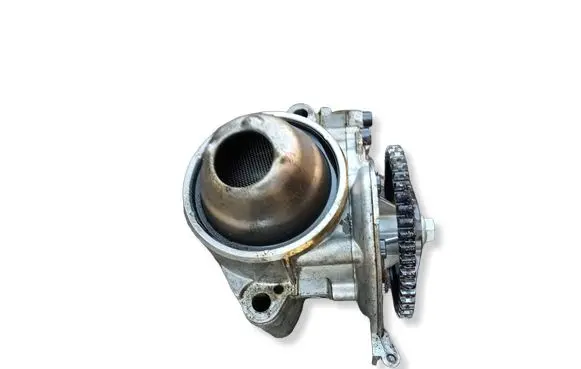 Volkswagen Polo V 6R Oil pump 03D115105C