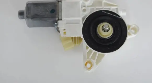 Renault Zoe Front door window regulator motor A2518200842