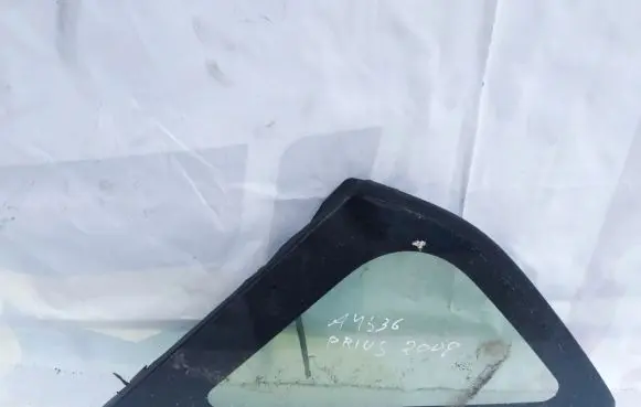 Toyota Prius (XW20) Rear side window