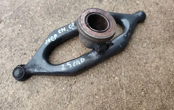 Jeep Cherokee III KJ Clutch release arm fork 