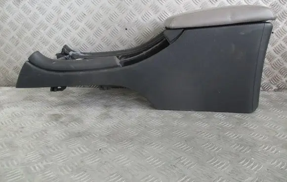 Peugeot 607 Armrest