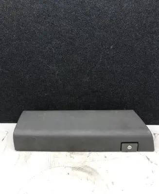 Mercedes-Benz Sprinter W901 W902 W903 W904 Glove box lid/cover 9016300098