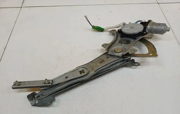 Subaru Legacy Sliding door window regulator with motor