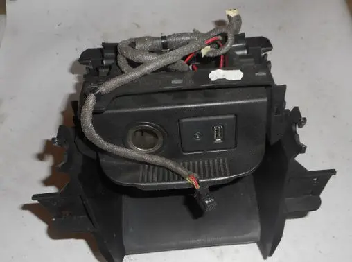 Opel Zafira C Glove box central console 1059761X
