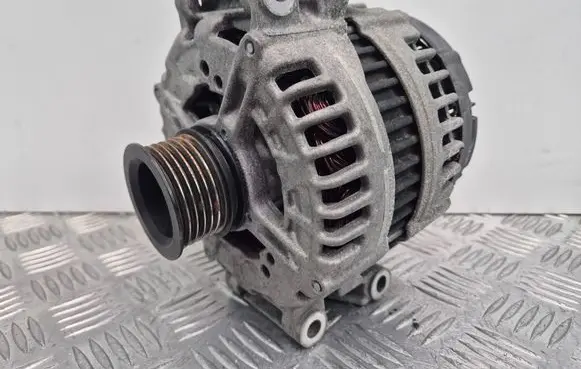 Mercedes-Benz E W212 Generator/alternator A0131545602 0121715014