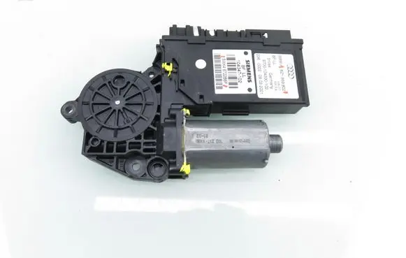 Audi A2 Front door window regulator motor 0130821765 5WK48722BBF 8Z1959802