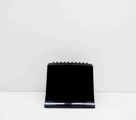 Tesla Model Y Other center console (tunnel) element 3663636 3663667