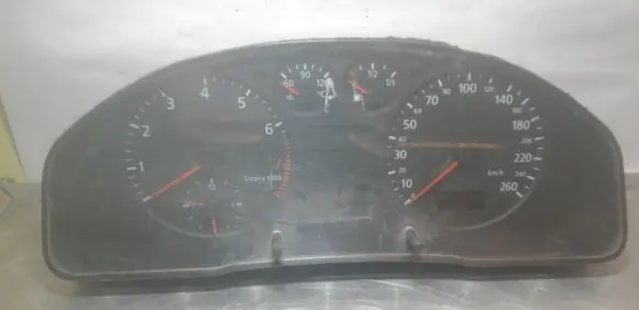 Audi A4 S4 B5 8D Speedometer (instrument cluster) 8D0919861C 008AUZ8Z0