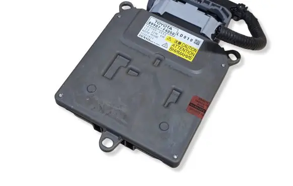 Toyota C-HR I Headlight ballast module Xenon 89907F4050 00001RZS 1437000550