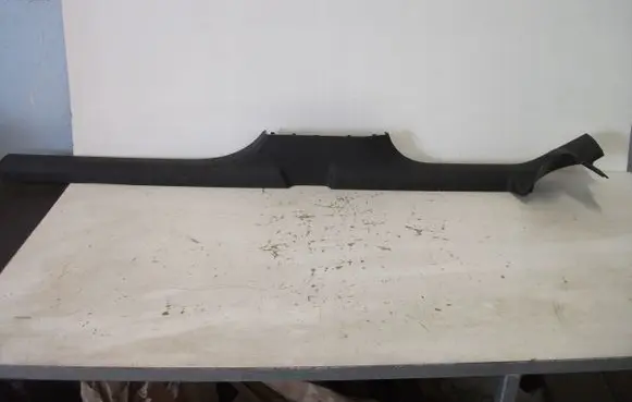 Skoda Kamiq Front sill trim cover 657853370