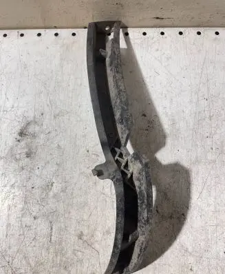 Volkswagen PASSAT B6 Front bumper mounting bracket 3C0807177