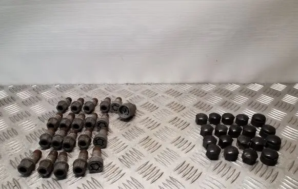 Skoda Octavia Mk3 (5E) Nuts/bolts 