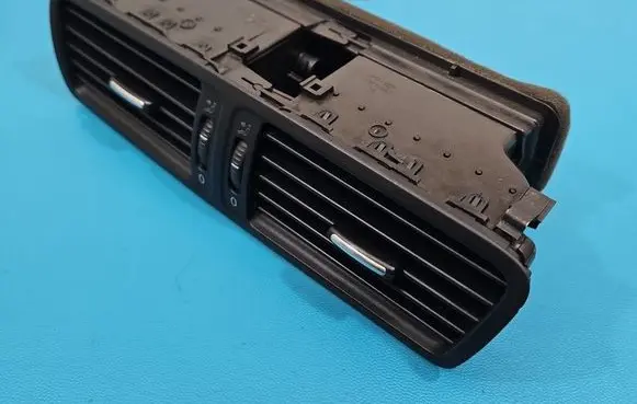 Volkswagen PASSAT B6 Dash center air vent grill 3C2819728D IMPRK1564329
