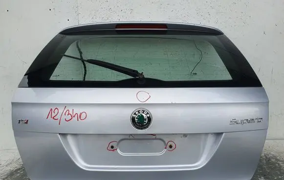 Tailgate/trunk/boot lid