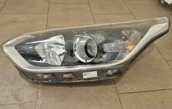 KIA Ceed Headlight/headlamp 92101-J7060 92101-J7XXX