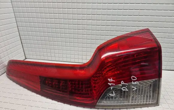 Volvo V50 Rear/tail lights P1007V50DXEU 30744542