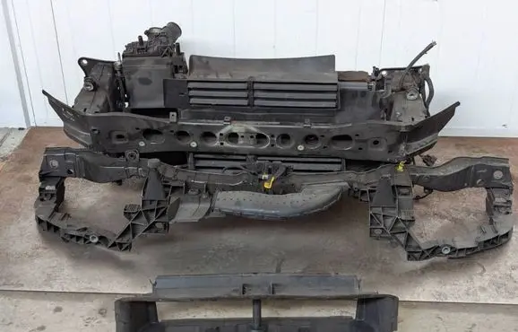 Ford Grand C-MAX Radiator support slam panel