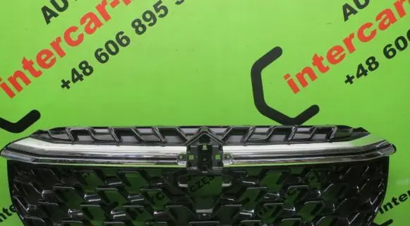 Suzuki SX4 S-Cross Front bumper upper radiator grill 7174063T00EJ1