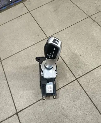 BMW X5M E70 Gear shifter/selector 9228827 9228610