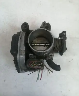Audi A4 S4 B5 8D Throttle valve 058133063