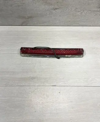 BMW 5 E39 Third/center stoplight 8362297