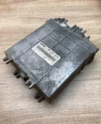 Renault Megane I Engine control unit/module ECU 7700111552 0281010077
