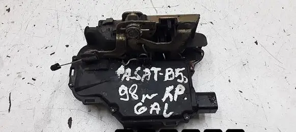 Volkswagen PASSAT B5 Front door lock 