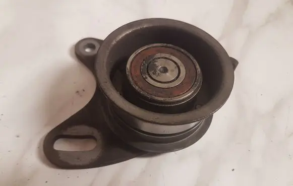 Mitsubishi Pajero Sport I Generator/alternator belt tensioner