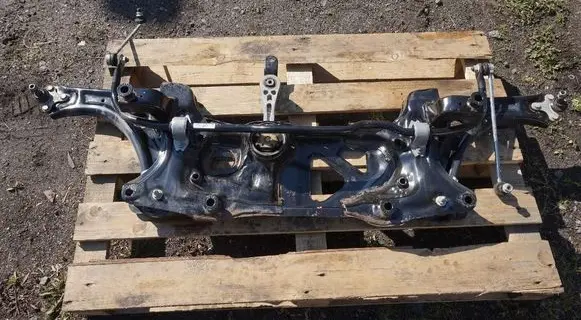 Volkswagen Golf VI Front axle beam 